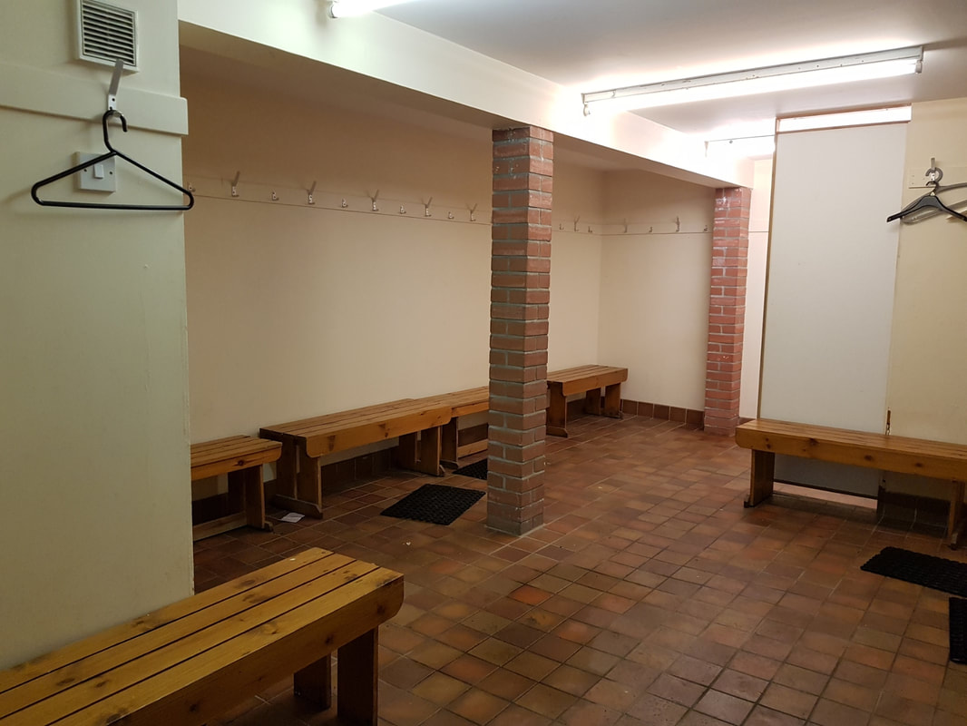 picture of male changing space in the clubhouse